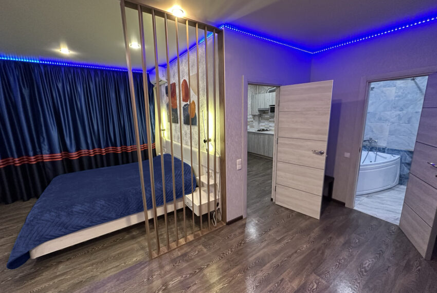 Квартиры посуточно в Новочеркасске vip loft s dzhakuzi prostornaya i uyutnaya 1 k 48 m² 51 850x570 Квартиры посуточно в Новочеркасске vip loft s dzhakuzi prostornaya i uyutnaya 1 k 48 m² 51 850x570